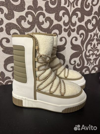 Дутики женские