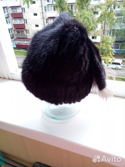 Зимняя шапка чёрная кроличья