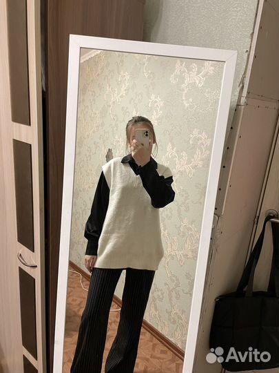 Жилетка женская вязаная