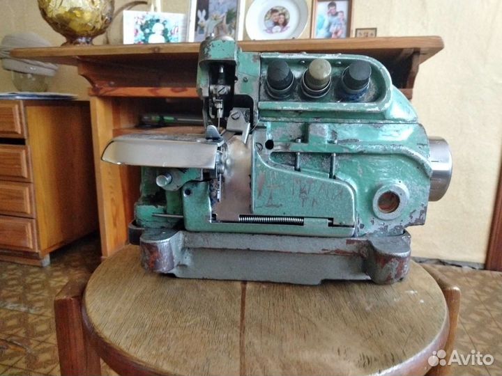 Оверлок промышленный