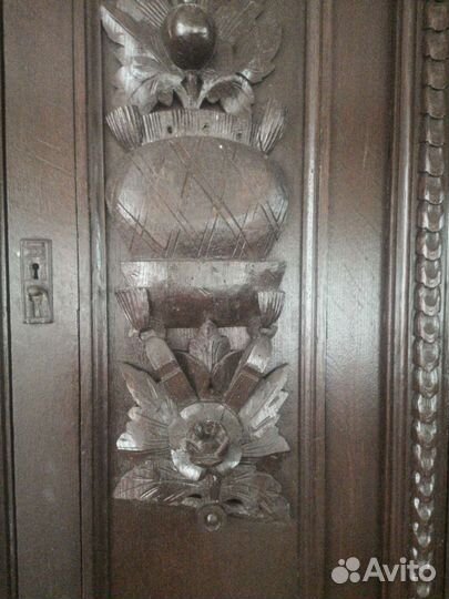 Старинный буфет