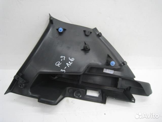 Обшивка багажника левая Renault Sandero Stepway