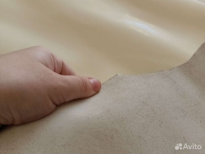 Натуральная кожа молочный цвет