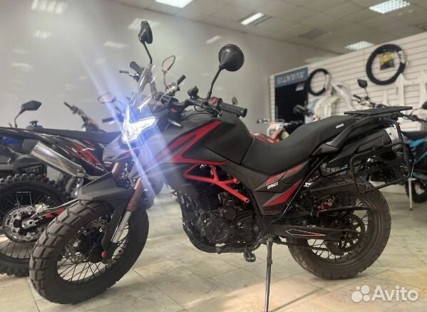 Мотоцикл Avantis tourist с пробегом