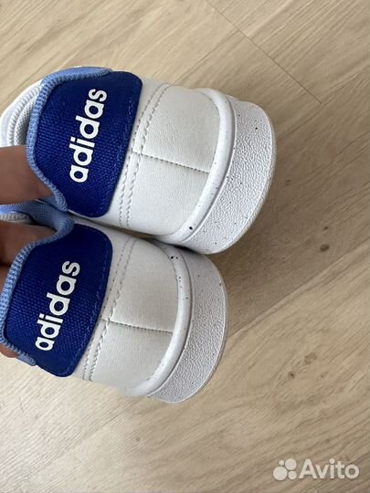 Нрвве кроссовки Adidas р.30