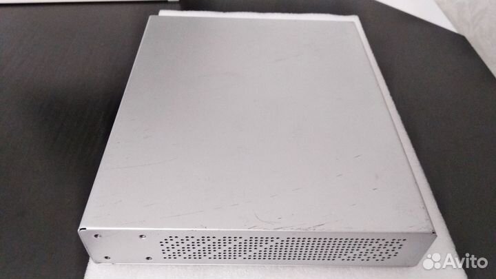 Ubiquiti UniFi Switch 8 150W свитч Unifi US 8 150W