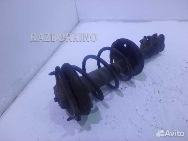 Стойка передняя правая в сборе