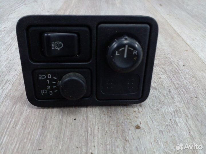 Переключатель регулировки зеркала Nissan Almera