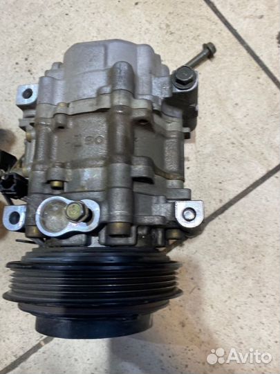 Компрессор кондиционера Subaru Legacy EJ208