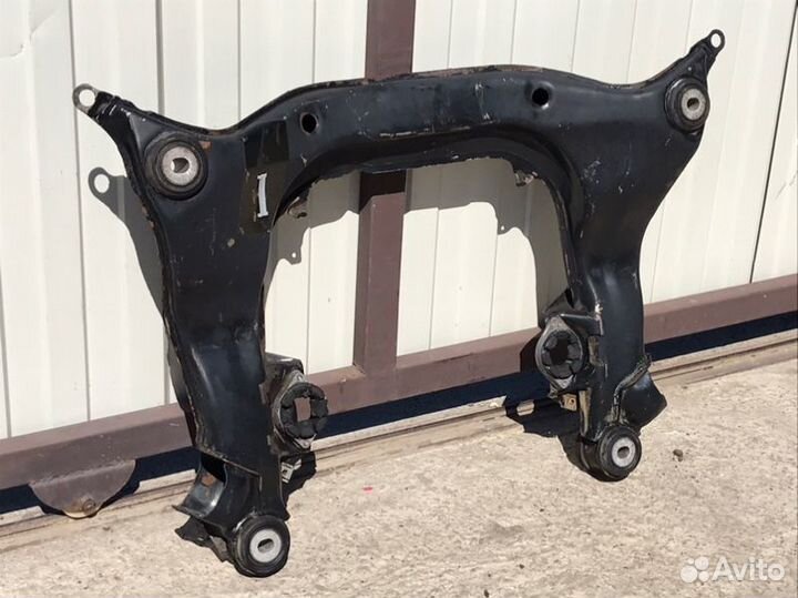 Подрамник передний Volkswagen Passat B5 3B2 2000