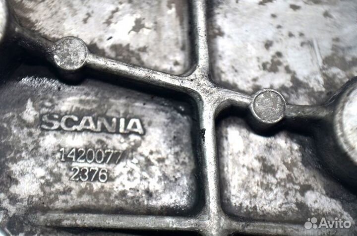 Крышка масляного радиатора мотора scania 4-series