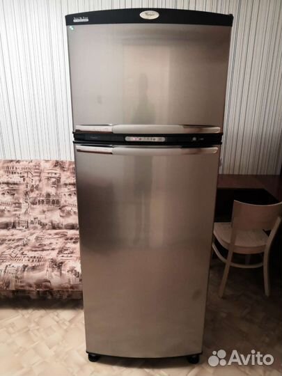 Холодильник whirlpool