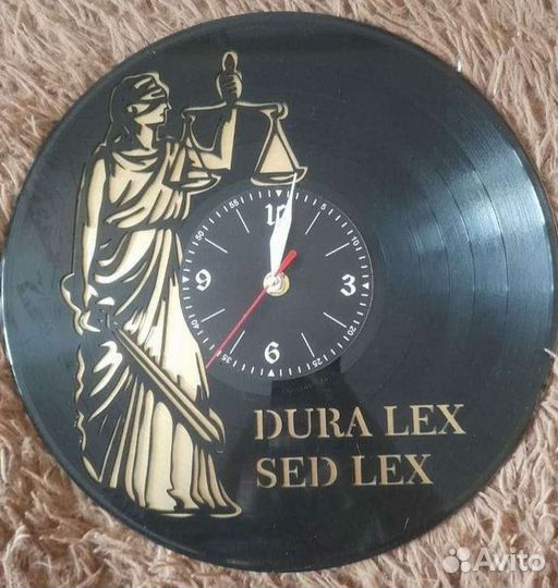 Часы настенные на Виниле