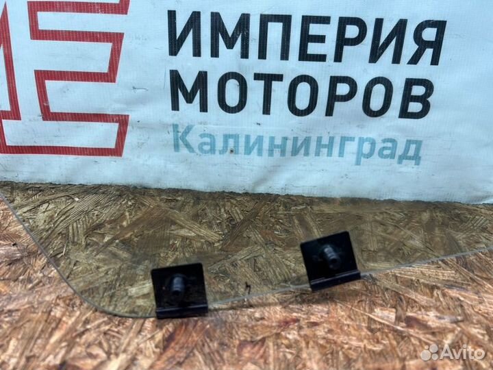 Стекло двери переднее правое Renault Duster hsmd