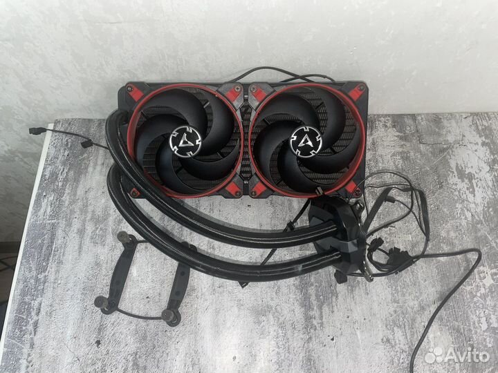 Водяное охлаждение corsair h115i