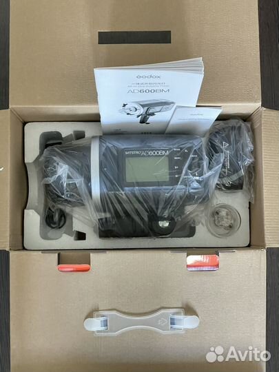 Вспышка godox AD600BM (новая)