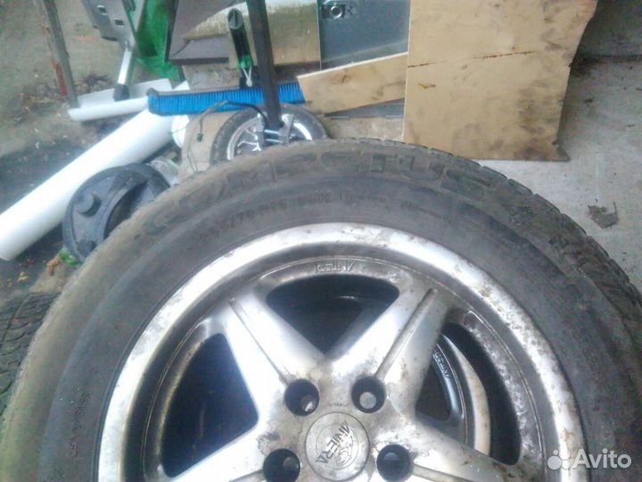 Литые диски 2шт. R15 et35 с резиной 205/70