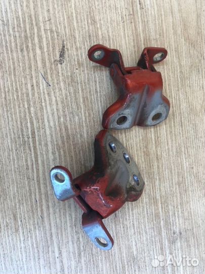 Петли двери задние правые Ssangyong Actyon