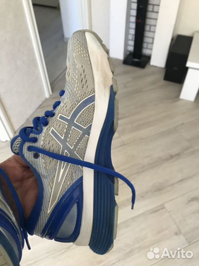 Профессиональные кроссовки для бега