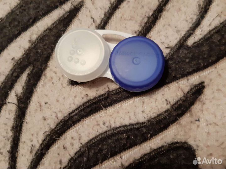 Футляр для линз