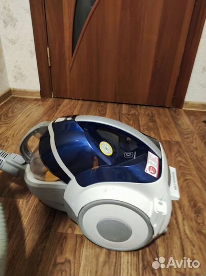 Пылесос LG 2000w