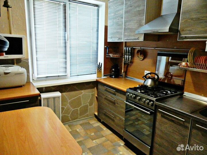 Жалюзи горизонтальные на кухню