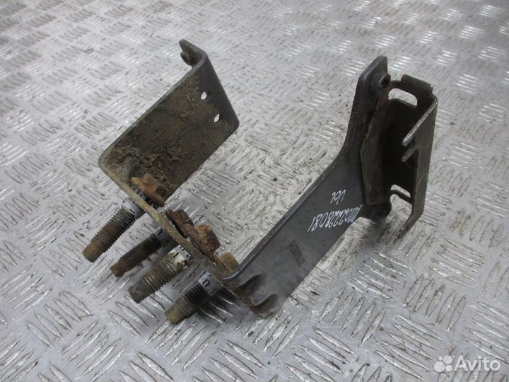 Кронштейн Volvo 22160659