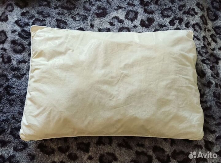 Подушка+наволочка+пододеяльник(за всё)