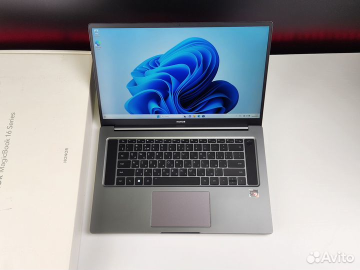 Honor MagicBook 16 Ryzen 5 5600H 16/512GB