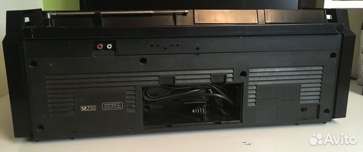 Кассетный магнитофон Hitachi TRK-3D8E