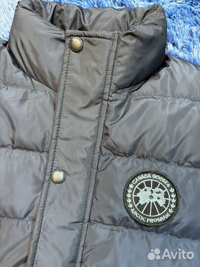 Жилетка Canada Goose синяя