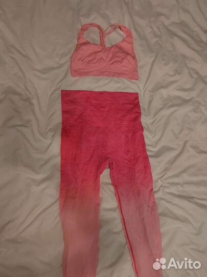 Костюм для йоги и фитнеса