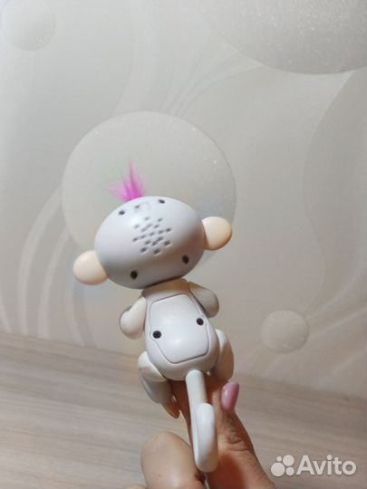 Интерактивная игрушка Обезьянка София fingerlings