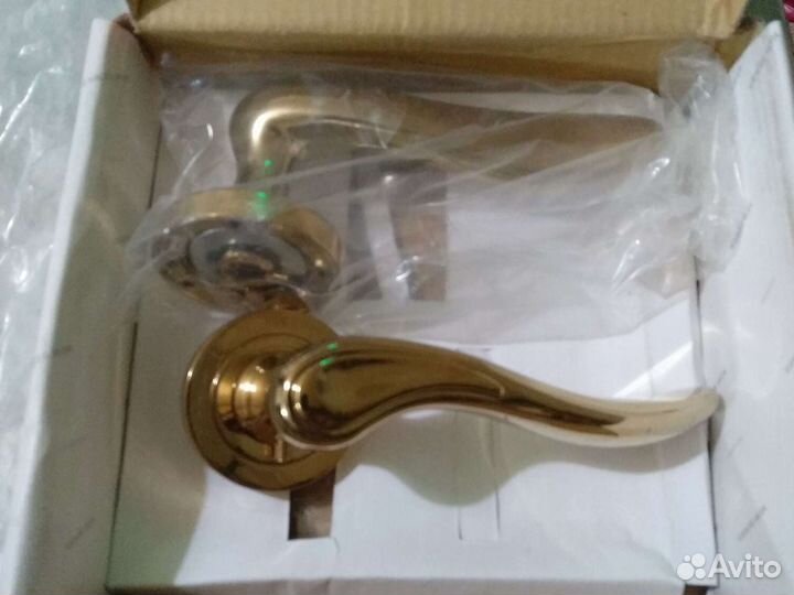 Дверные ручки