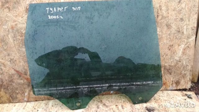 Фольксваген Туарег стекло заднее правое