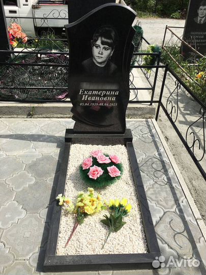 Гранитные памятники