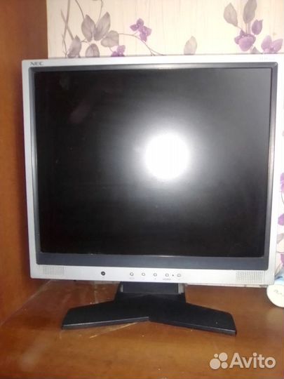 Монитор NEC