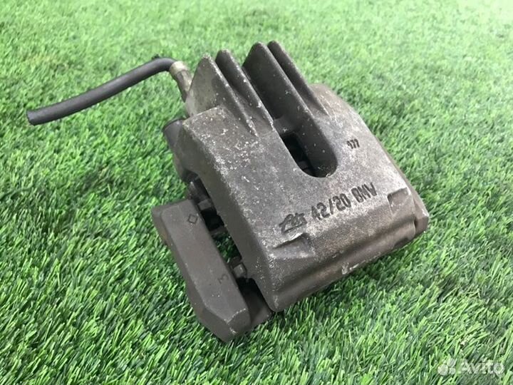 Суппорт тормозной задний правый Bmw 5 E60 M54B30