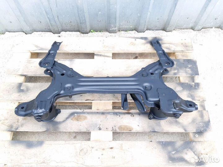 Балка подмоторная Фольксваген Гольф 3