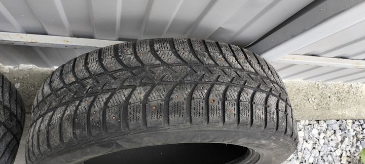 Bridgestone Ice Cruiser 5000 235/60 R18 103T