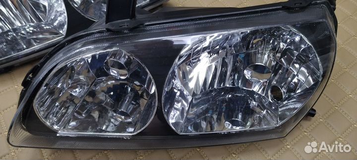 Фары и поворотники для Toyota Ipsum 1998-2001