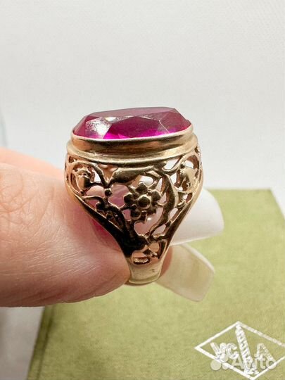 Советский золотой перстень с корундом 583 пробы