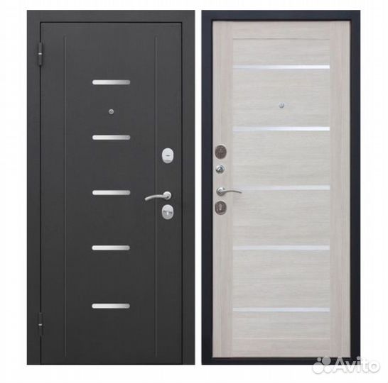 Металлическая дверь