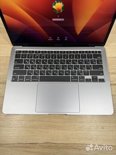 MacBook Air 13 M1 8gb 256gb новый 1 цикл