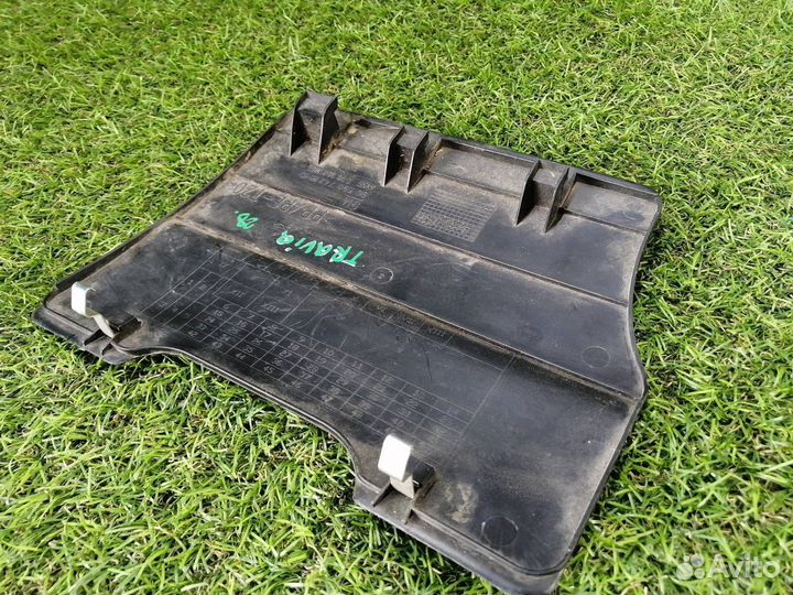 Пластик салона Subaru Traviq