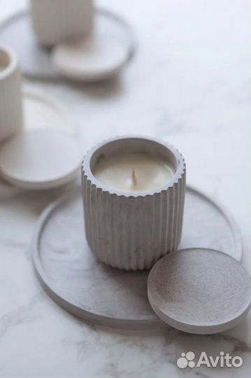 Свеча в гипсовом стакане с крышкой