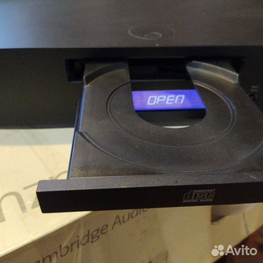 Проигрыватель компакт дисков azur 640c