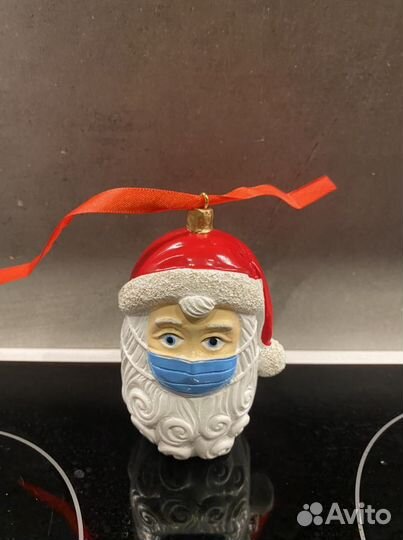 Игрушка на елку «дед мороз в маске»