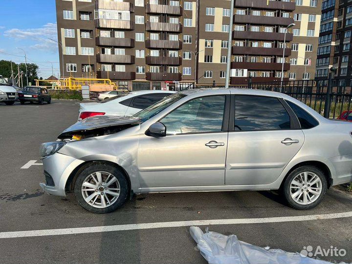 LADA Granta 1.6 МТ, 2019, битый, 71 000 км