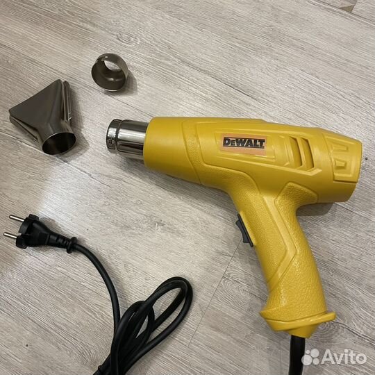Фен строительный Dewalt